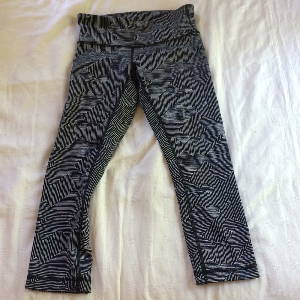 Lululemon leggings capri